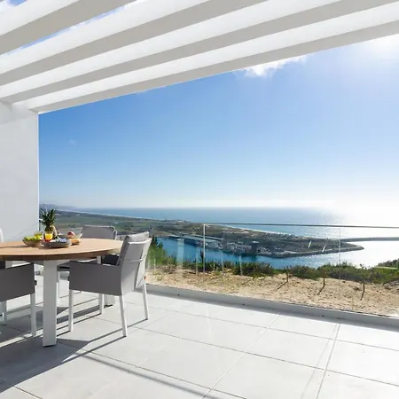 Ocean Views - New Private With Pool & Sea Views ナザレ