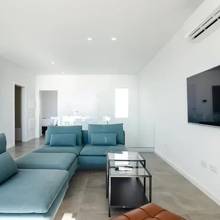アパート Ocean Views - New Private With Pool & Sea Views