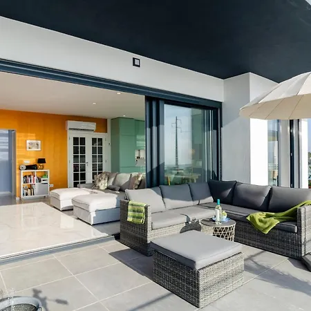 Ocean Views - New Private With Pool & Sea Views Nazare