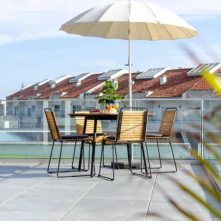 Ocean Views - New Private With Pool & Sea Views Apartment *