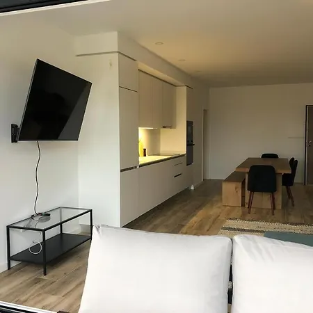 Apartment Ocean Views - New Private With Pool & Sea Views *